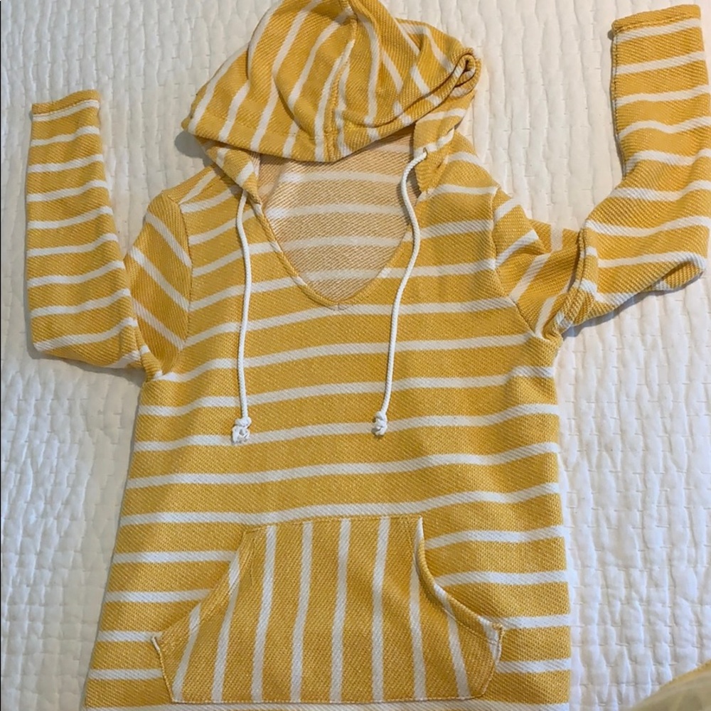 ⚡️Old Navy Beach sweatshirt ⚡️